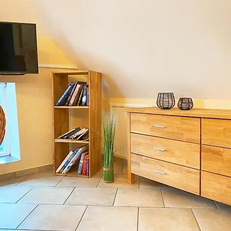 Heuboden - Perfekt Fuer Erholung Oder Langzeitaufenthalt * Achterstadt